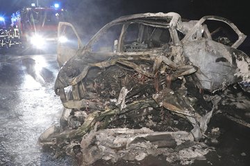 Tödlicher Unfall: Zwei Menschen verlieren bei heftigem Frontal-Crash ihr Leben!