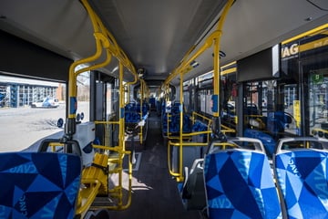 Chemnitz: Chemnitz: Jugendlicher im Bus attackiert und ausgeraubt
