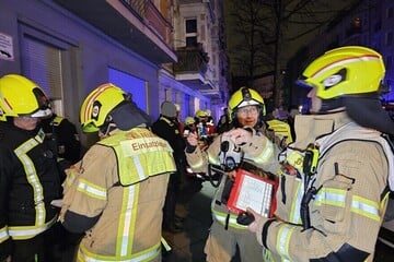 Berlin: Wohnung in Flammen: Drei Bewohner springen aus Fenster