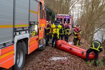 Hamburg: Kinder laufen über vereisten See, dann wird es dramatisch