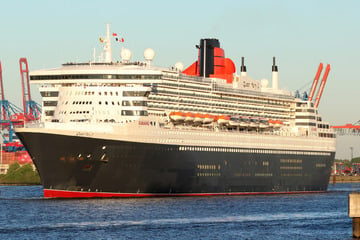 "Königin der Meere" ist da: Luxus-Schiff hat in Hamburg angelegt
