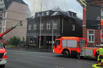 Großbrand in Solinger Innenstadt löst Warn-App aus: Hauptstraße vorerst dicht