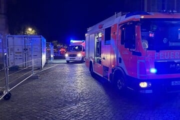 Berlin: Flammen im Berliner Schloss rufen Feuerwehr auf den Plan