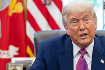 White House says Trump won't allow "mob rule" as California leaders push back