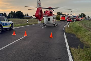 Schwerer Unfall in Bayern: Junge Mutter stirbt - Tochter (11) schwer verletzt