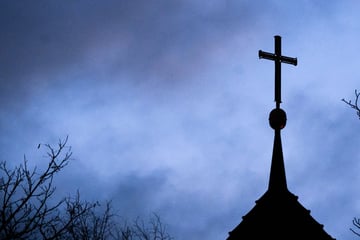 Mann soll Sohn zu Sex mit Pastor und anderen Männern gezwungen haben