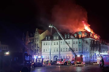 Über 20 Menschen verloren ihr Zuhause an Silvester: Flog Rakete trotz Verbot ins Dach?