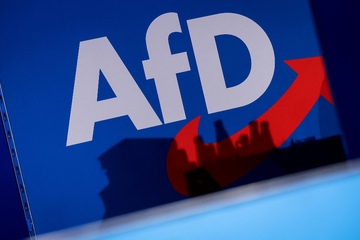 Sonntagsfrage in Deutschland: AfD verliert nach Bestechungs-Vorwürfen!