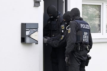 Nach Schleuser-Razzia: SPD-Politiker soll Mega-Summe für kriminelle Hilfe bekommen haben