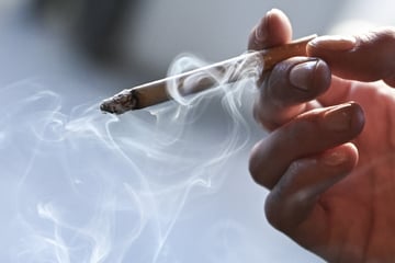Zigaretten vor dem Preis-Knall: Wer raucht, muss bald noch tiefer in die Tasche greifen