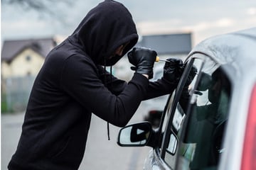 Dresden: Täter nutzen Pfingstfeiertage aus und brechen in Autos ein