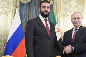 Syria discusses strategic military cooperation with Putin in Russia