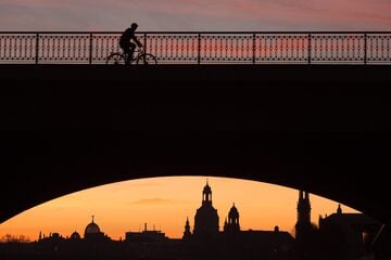 Dresden: Marienbrücke führt bald Wasser und Strom