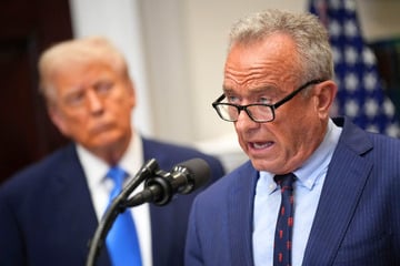 Pediatricians across US embrace alternative to RFK Jr.'s gutted vaccine schedule