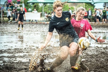 Leipzig: 15 Jahre Deutsche Matschfußball-Meisterschaft: Freie Startplätze beim Jubiläums-Turnier
