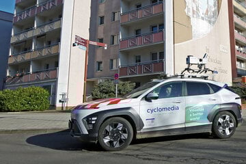 Mit Kamera auf Dach: Besonderer Hyundai in Sachsen gesichtet