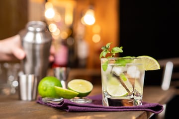 Virgin Caipirinha: Mixe Dir den brasilianischen Caipirinha ohne Alkohol