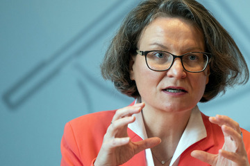 Nicht nur Corona: NRW-Bauministerin Ina Scharrenbach für nationales Impfregister