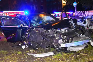 Audi-Fahrer verliert Bewusstsein: Zwei Kinder verletzt, Augenzeugen stehen unter Schock