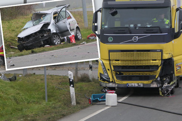 Unfall auf der B107 bei Leipzig: Älteres Paar stirbt bei Zusammenstoß mit Lkw