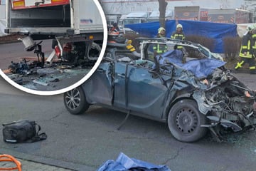 Tödlicher Unfall in Gewerbegebiet: Opel wird unter geparktem Lkw eingeklemmt, 28-Jähriger stirbt
