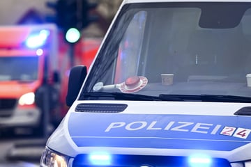 Streit in Wohnung eskaliert: Mann in Lebensgefahr, Verdächtiger stellt sich freiwillig