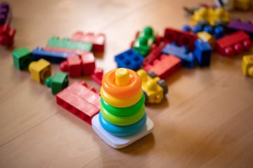 Studie legt Finger in die Wunde: So viele Kinder können in NRW nicht in die Kita