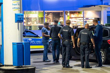 Überfall mit Armbrust auf Tankstelle: Polizei ermittelt Täter, jüngster ist gerade einmal 14