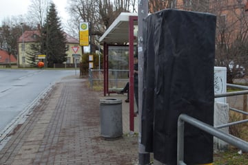 Dresden: Pyro zerlegt Ticketautomat in Dresden