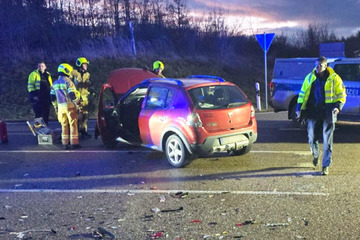 Autos rasen ineinander: Zweijähriger unter den Verletzten