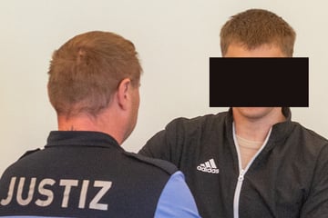 Weil er keinen Führerschein hatte: Chauffeure fuhren Autodieb zur Beute