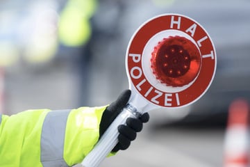 Schüsse aus Autokorso: Polizei stoppt Hochzeits-Gesellschaft in Esslingen