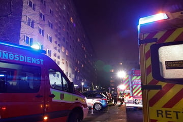Chemnitz: Feuerwehreinsatz in Chemnitz: Brand in Wohnblock