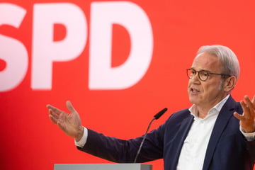 Regierungskrise in Thüringen: SPD hält an Koalition fest und schielt nach links