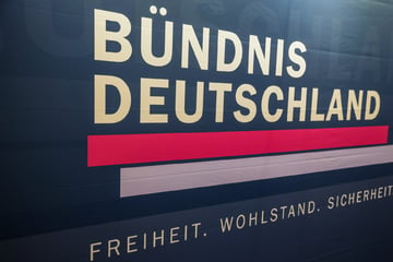 "Bündnis Deutschland": Parteimitglied entschuldigt sich nach perversen Kommentaren im Netz!