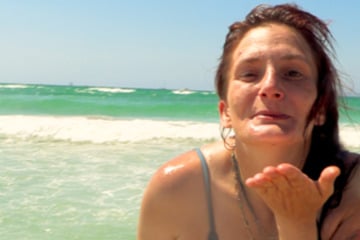 Bürgergeld-Biest Carola auf Malle: "Der deutsche Staat zahlt mir den Suff!"