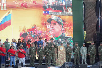 Venezuelan army swears in thousands of soldiers with defiant message for Trump administration