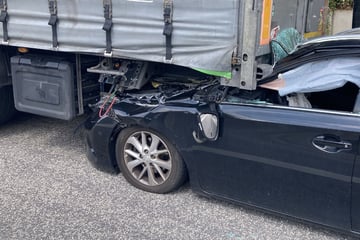 Unfall A3: Menschen überleben Unfall mit Sattelzug auf A3 "wie durch ein Wunder"