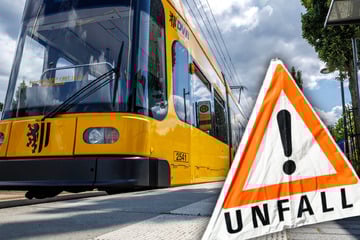 Unfall beim Elbepark: Autos kollidieren, Straßenbahn kann nicht fahren