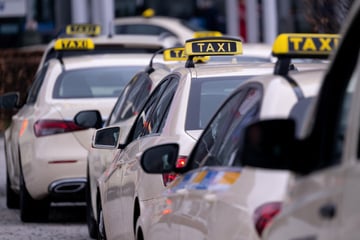 München: Mann will Taxifahrt nicht zahlen und zückt stattdessen Cuttermesser