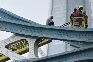 Nach Big Ben-Kletterer: Mann erklimmt Tower Bridge und löst Polizeieinsatz aus