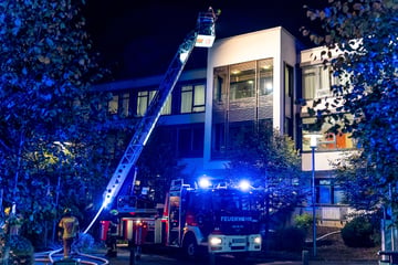 Feuer in Psychiatrie: Zwölf Menschen verletzt - war es Brandstiftung?