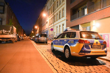 Dresden: Bluttat in der Dresdner Neustadt? Kriminalpolizei sichert Spuren und befragt Zeugen