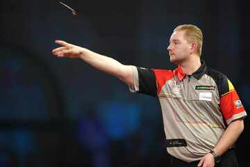 Erster Sieg seit 418 Tagen: Darts-Star verrät Grund für tiefen Absturz