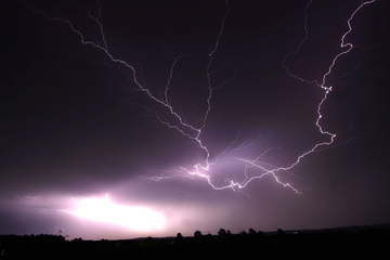 Es drohen Blitzschläge: Wetterdienst warnt vor Gewittern im Norden