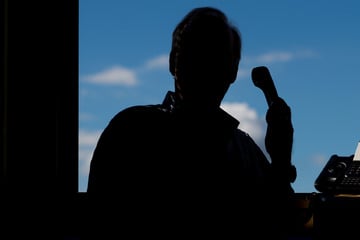 Alte Frau mit Schockanruf ausgetrickst: Über 50.000 Euro futsch!