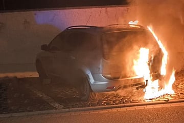 Fahrzeug in Brand: Der Auslöser ist total unscheinbar
