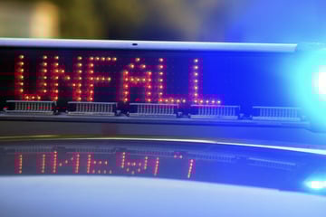 Tragisches Unglück in Zwickau: Autofahrer (73) stirbt am Steuer