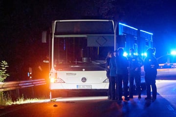 Frau versucht möglichst viele Menschen in Bus zu töten: Richterin greift knallhart durch