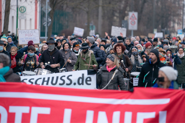 Demos gegen Corona-Politik in Bayern: Bislang alles friedlich